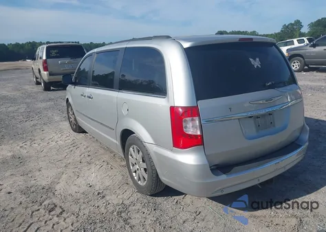 2011 Chrysler Town & Country Touring-L z USA, uszkodzony, nr VIN 2A4RR8DG7BR631558